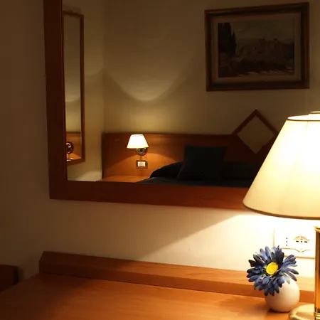 Hotel Maxim Axial 3*